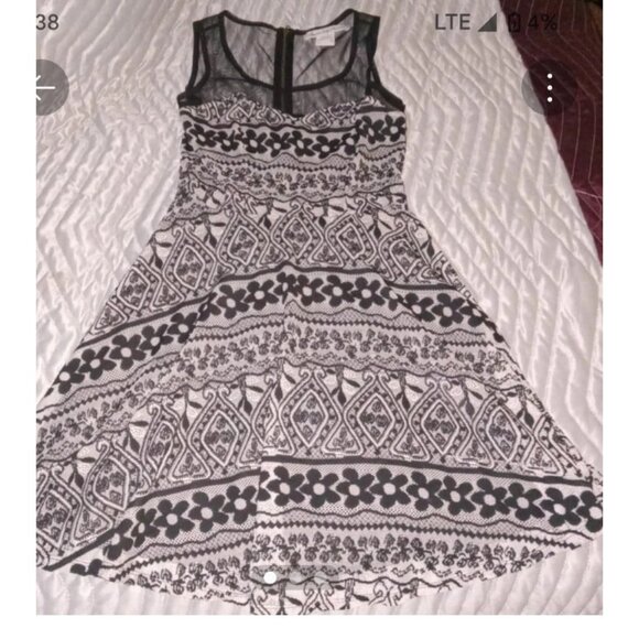 Dresses & Skirts - Dress size 3 size small dress  weoman's